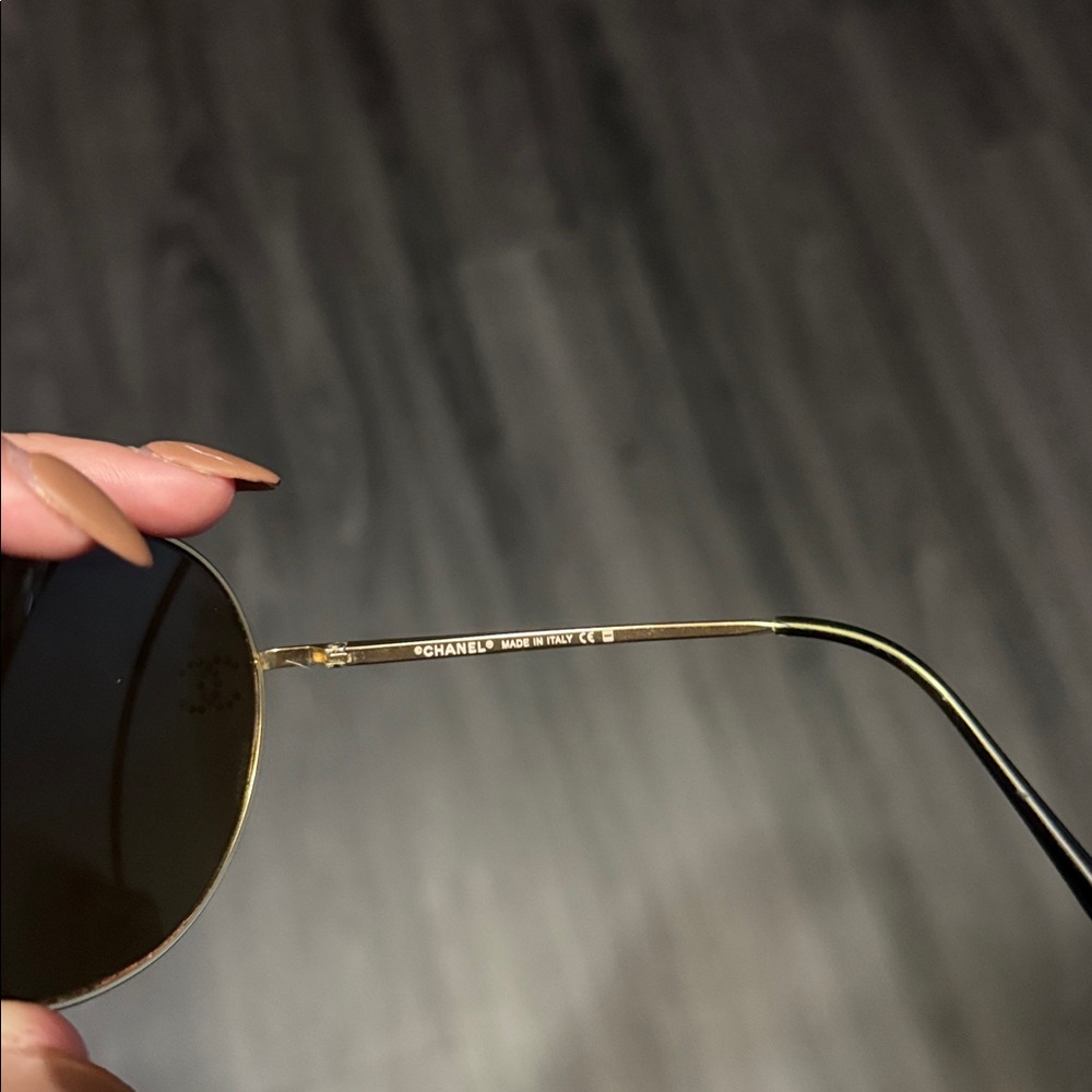 Chanel crystal CC shield sunglasses - Picture 6 of 13